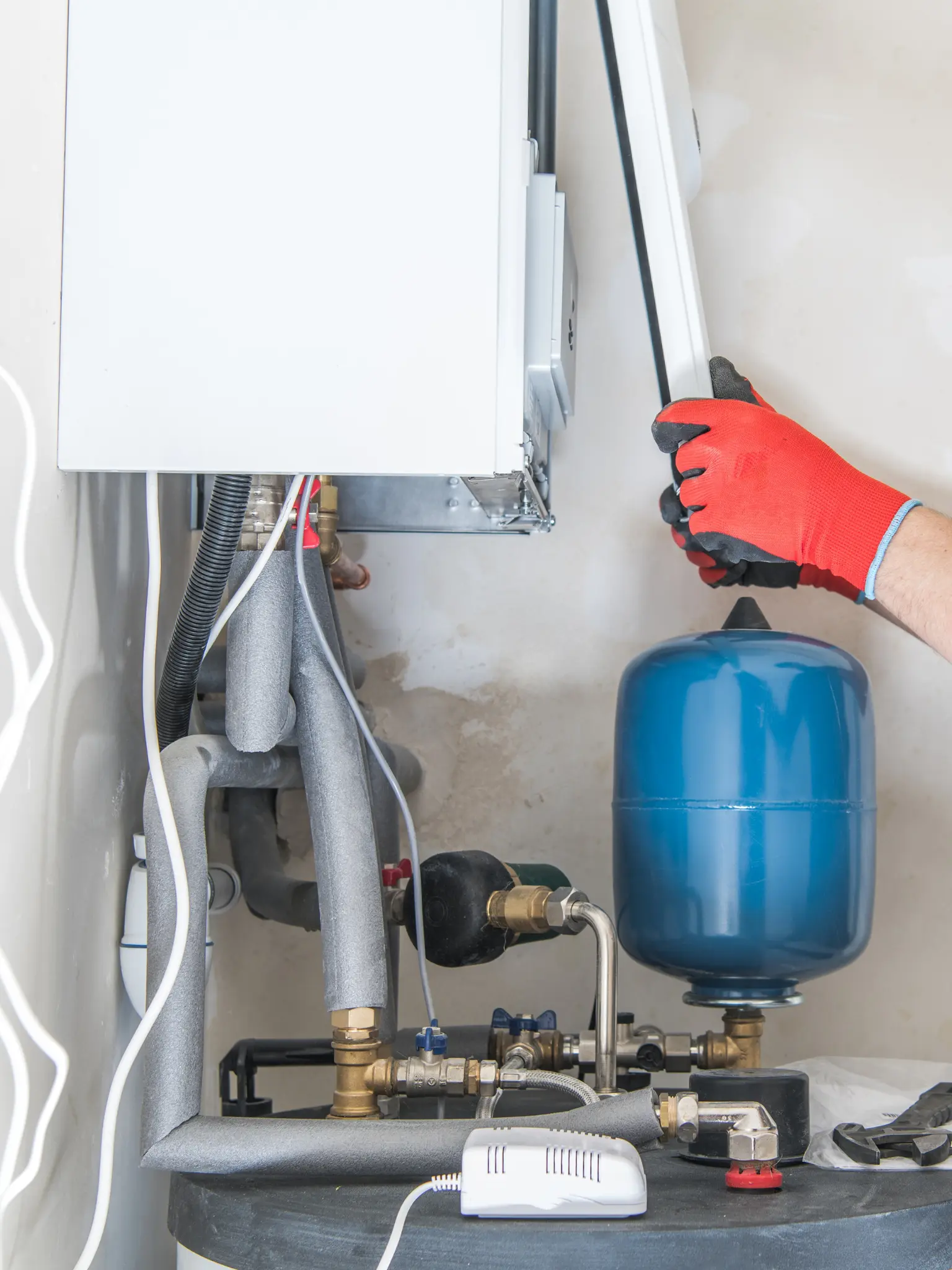 local gas engineer Kirkby, L32